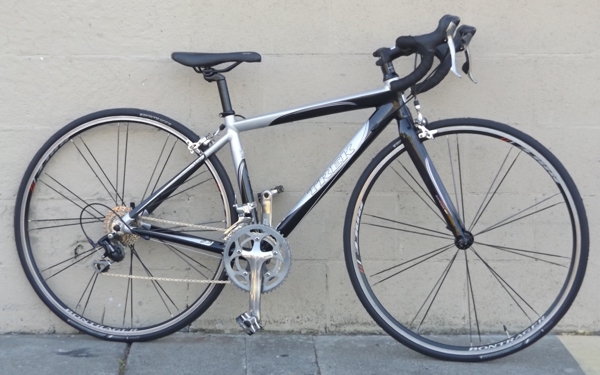47cm TREK 2.3 WSD 105 Aluminum Carbon Road Bike ~4'11"-5'2"