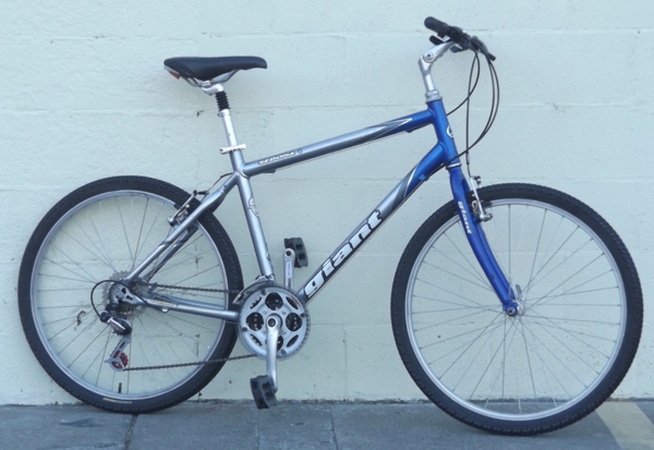 19" GIANT Sedona Aluminum Comfort Utility Bike ~5'8"-5'11"