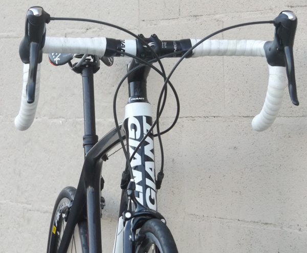 Large GIANT Defy Advanced 2 Carbon 105 Mavic Road Bike ~5'11 Large GIANT Defy Advanced 2 Carbon 105 Mavic Road Bike ~5'11
