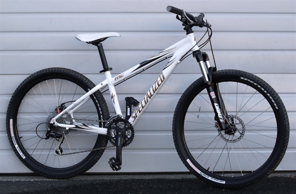 15" Specialized Rockhopper Aluminum Disc Rock Shox Mountain Bike 5'4"-5'7"