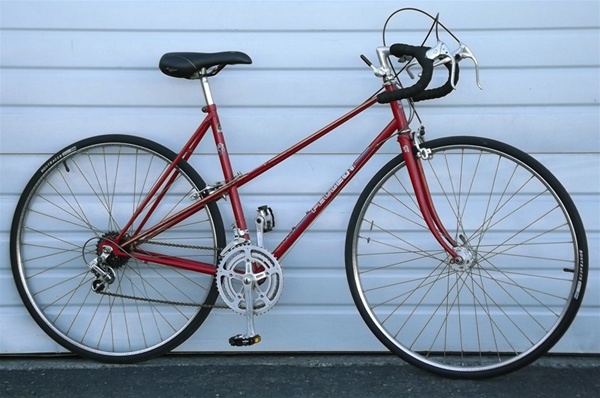 53cm Vintage Peugeot Mixte French 10 Speed Road Bike 5'6"-5'9"