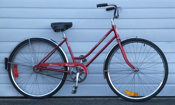 17" 1975 Made in Chicago Schwinn Breeze Bike  ~5'1"-5'7"