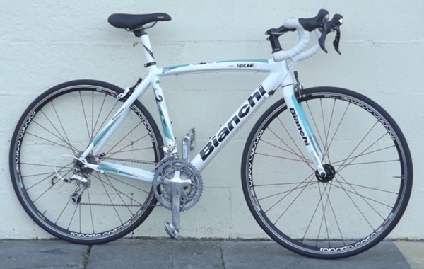 53cm BIANCHI ViaNirone 7 Ultegra 105 Aluminum Carbon Triple Road Bike ~5'5"-5'8"