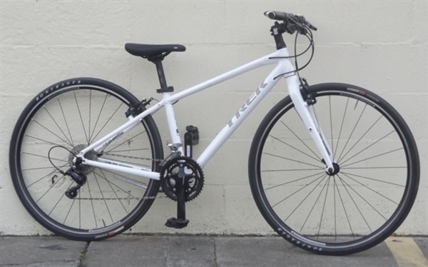 15" TREK FX 7.5 White Aluminum Carbon Hybrid Bike ~5'2"-5'5"
