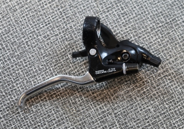 7 speed Shimano Deore LX ST-M560 right rear trigger shifter/cantilever brake lever 22.2