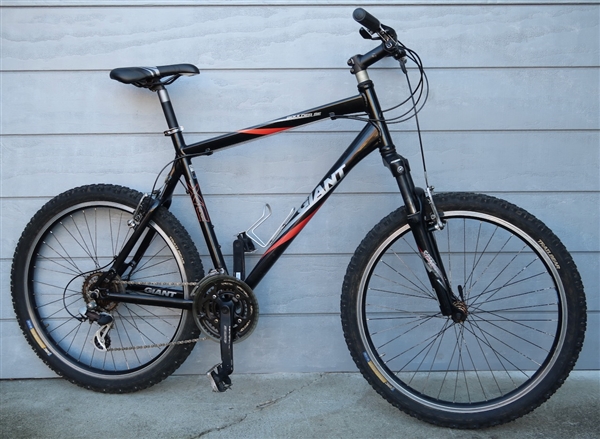 XL GIANT Boulder SE Aluminum Hardtail Mountain Bike ~6'1-6'5"