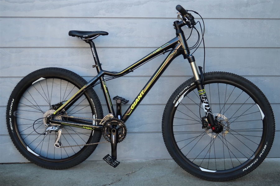 Medium LIV GIANT Tempt 0 Hardtail 27.5