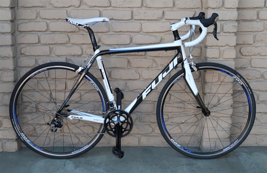 Fuji 2.0 deals road bike