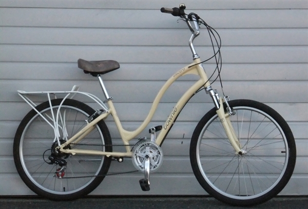 Medium Electra Townie 21 Aluminum Utility Bike 5'6"-5'11"
