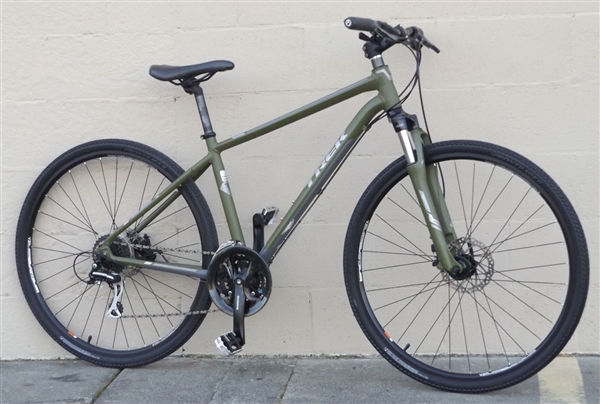 17.5" TREK 8.3 DS Dual Sport Comfort Suspension Disc Utility Bike ~5'5"-5'8"