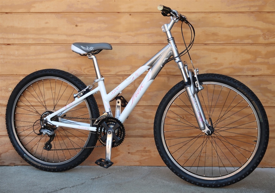 Trek 3700 mountain bike women's new arrivals