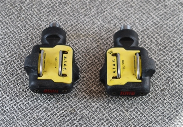 Time Atac carbon clipless mountain pedal yellow 9/16"
