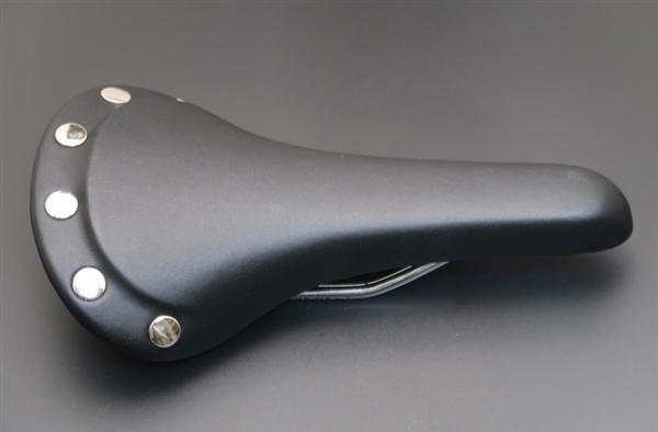 Classic Leatherette button saddle black NEW
