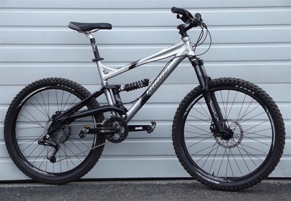 18" Medium Haro Extreme X6 Full Suspension Aluminum Disc Mountain Bike 5'8"-5'11"
