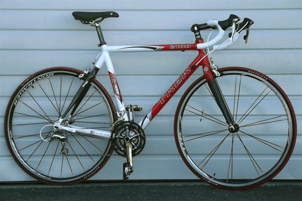56cm TREK 2100 Aluminum Aluminum Carbon Triple Road Bike 5'8"-5'11"