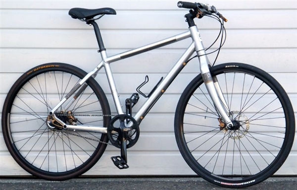 17" GIANT Seek 0  8 Speed Alfine City Utility Bike 5'6"-5'9"