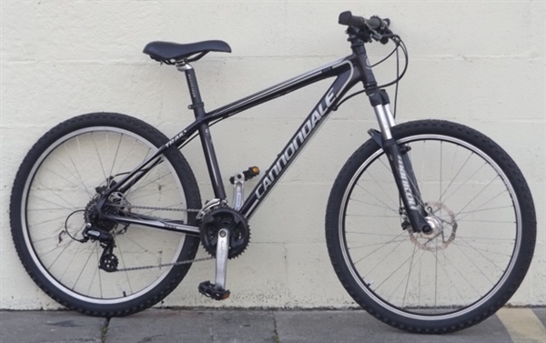 Medium CANNONDALE Trail 6 Aluminum Suspension Disc Mountain Bike ~5'4"-5'7"