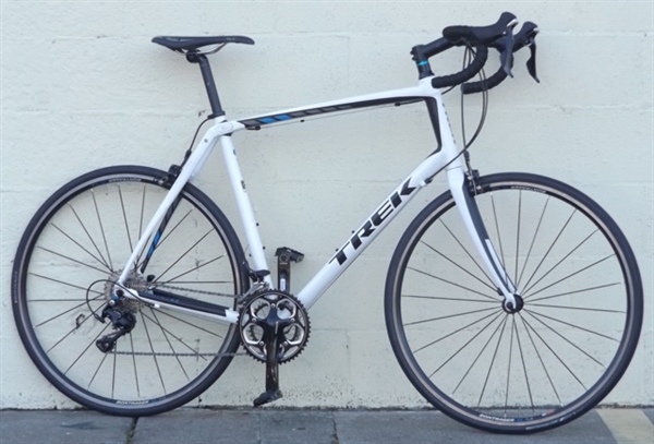 62cm TREK Domane 2.3 Aluminum Carbon 11 speed 105 Road Bike ~6'2"-6'6"