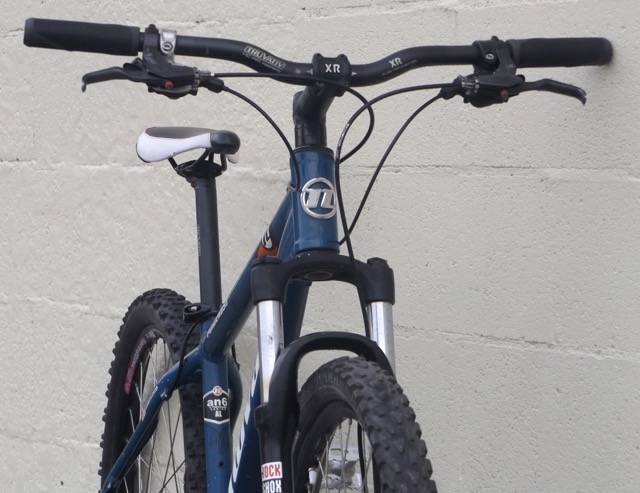 hardtail mountain bike with rockshox