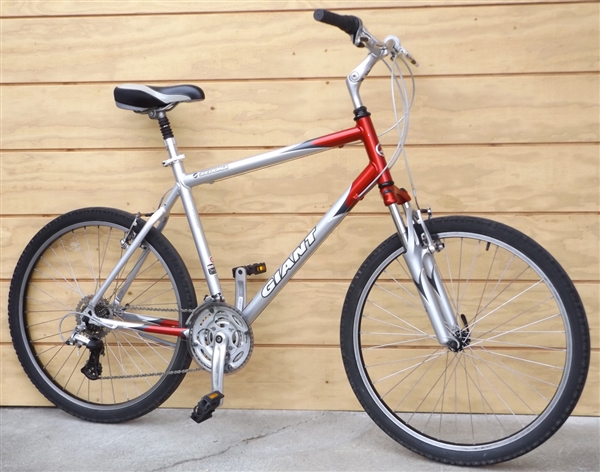 21" GIANT Sedona 21-Speed Comfort Commuter Bike ~5'11"-6'2"