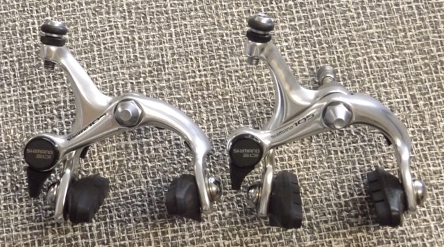 Single store pivot brakes