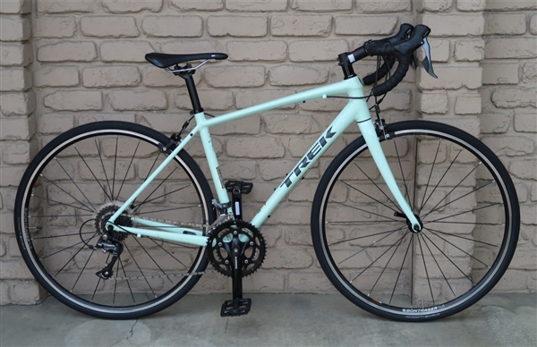 52cm TREK Domane AL 2 Aluminum 16 Speed Road Bike ~5'4"-5'7"