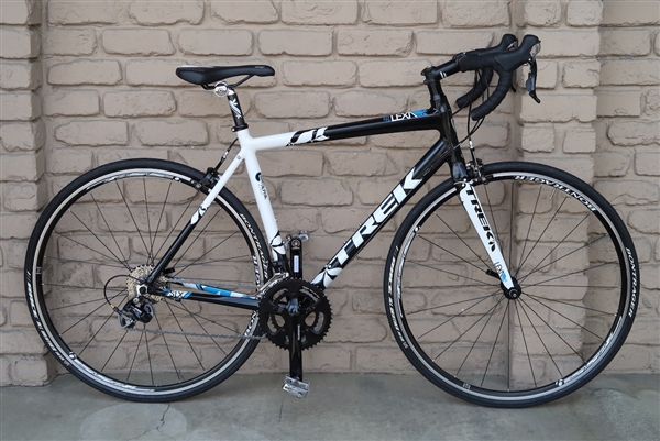 54cm TREK Lexa SLX Aluminum Carbon 105 Road Bike ~5'4"-5'7"