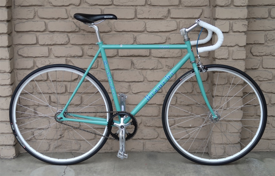 Bianchi store pista celeste