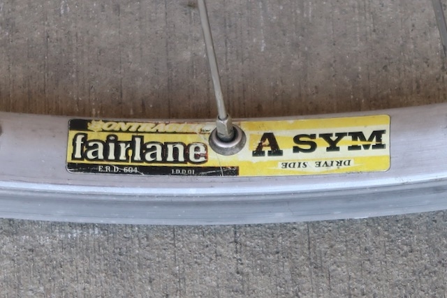 700c Bontrager FairLane Rim Campagnolo hub rear wheel