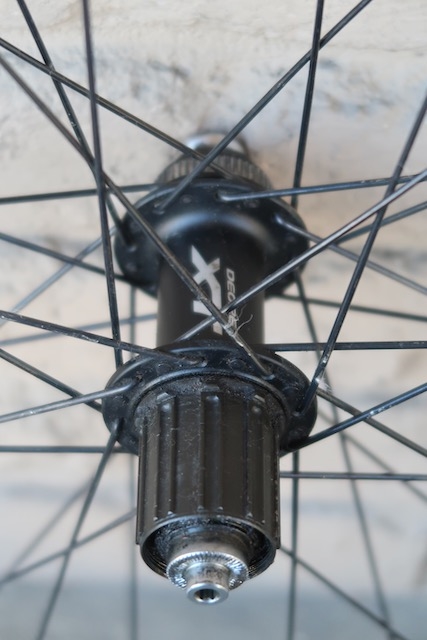 Amazon.com : Shimano XTR Trail Tubeless Mountain Bike