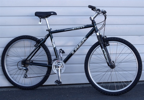 18” Trek 820 Chromoly Hardtail Mountain Bike 5’7”-5’10”
