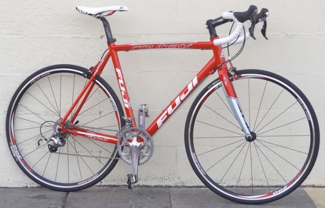 fuji roubaix 56cm road bike