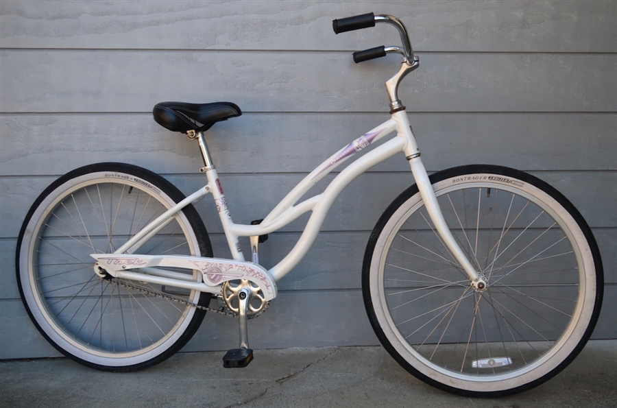 Trek beach store cruiser price