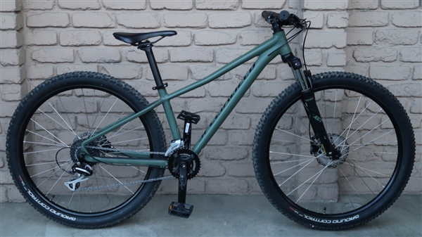 Small SPECIALIZED Pitch 27.5" Hydro Disc Mountain Bike ~5'1"-5'4"