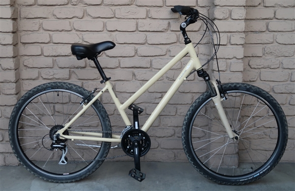 17" MARIN Stinson Aluminum Step- Thru Comfort Commuter Bike ~5'5"-5'8"