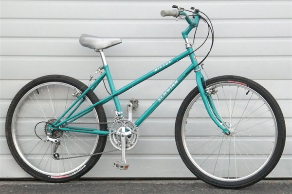 17" SCHWINN Mirada Cr-Mo Step Through Utility Bike ~5'4"-5'7"