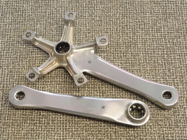 DURA-ACE FC-7701 167.5クランクアーム 130 BCD s-l400.jpg