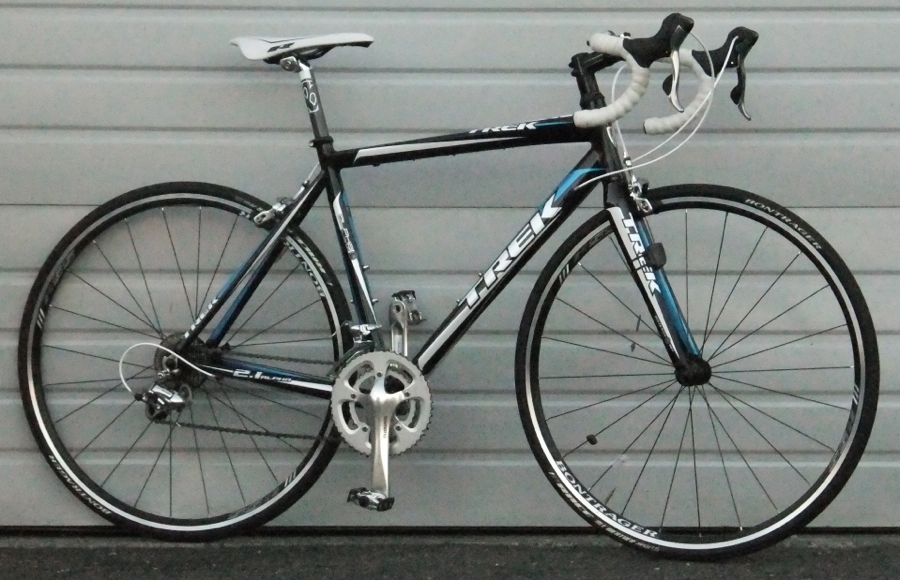 52cm TREK 2.1 Aluminum Carbon Road Bike 