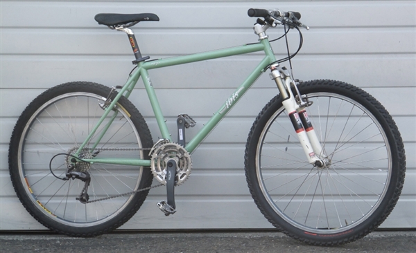 17" Made in America IBIS Mojo Hardtail Mountain Bike 5'6"-5'9"
