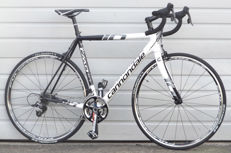 56cm Cannondale CAAD10 Aluminum/Carbon Road Bike 5'9