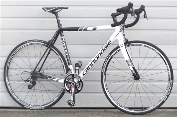 56cm Cannondale CAAD10 Aluminum/Carbon Road Bike 5'9"-6'0"
