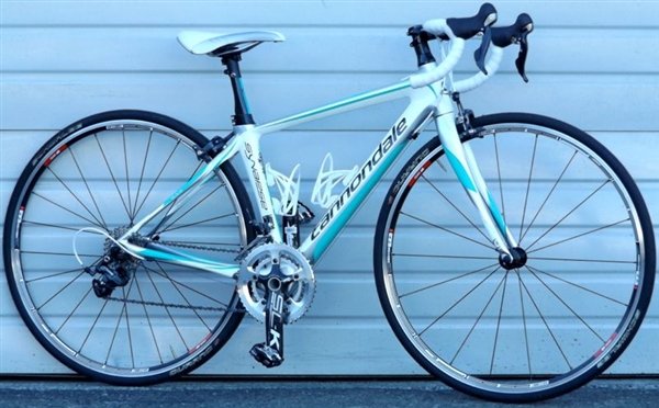 44cm Cannondale Synapse Full Carbon 11 Speed Compact Road Bike 4'9"-5'0"