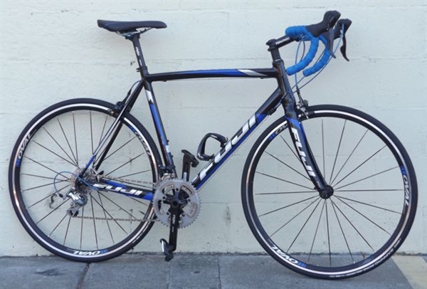 56cm FUJI Roubaix 1.5 Aluminum Carbon Shimano Road Bike ~5'9"-6'0"