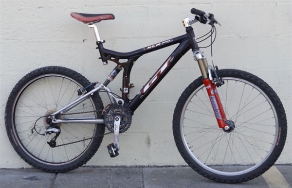 Medium GT XCR 2000 Aluminum Full Suspension Mountain Bike ~5'6