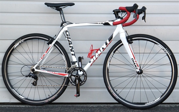 52cm 2012 Giant TCX SRAM Rival Aluminum Cyclocross Bike 5'5"-5'8"