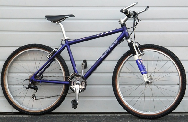 17" 1997 Outfitters Comp Aluminum 24 Speed Front Suspension Mountain Bike 5'7"-5'10"