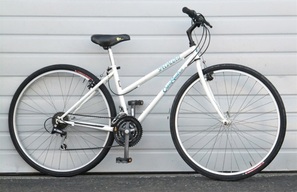 16.5" Specialized Crossroads 21 Speed Chromoly Utility Step Though Bike 5'3"-5'7"