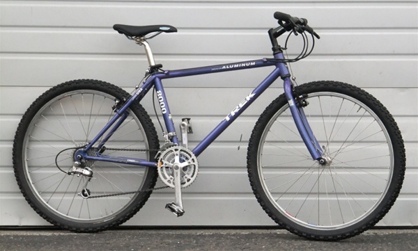 16.5" Made in USA TREK 8000 Aluminum 21 Speed Deore Rigid Mountain Bike 5'5"-5'8"