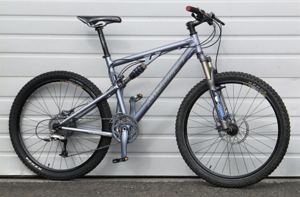18.5" Santa Cruz Blur FOX Full Suspension 27 Speed Mountain Bike 5'7"-5'10"