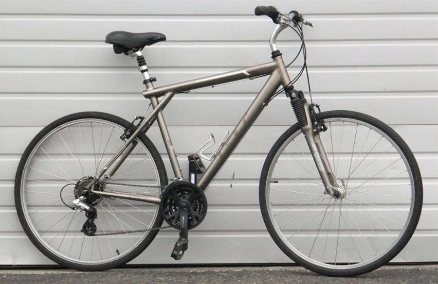 gt nomad hybrid bike